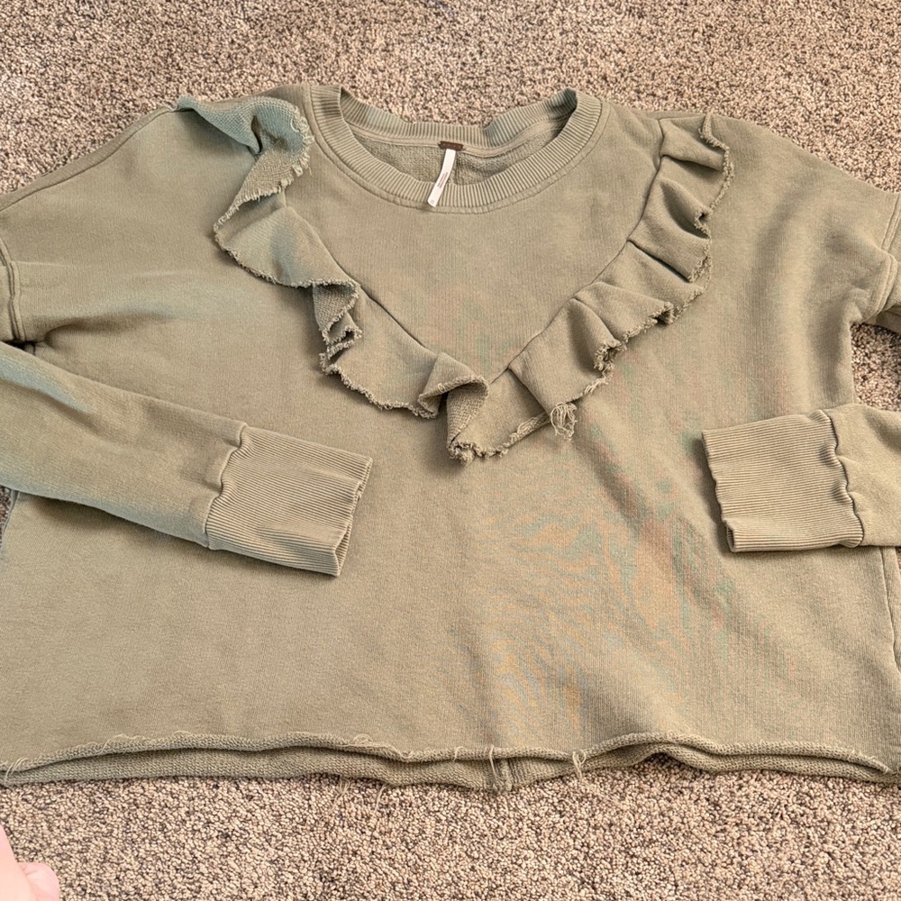 Free people green pull over size medium
